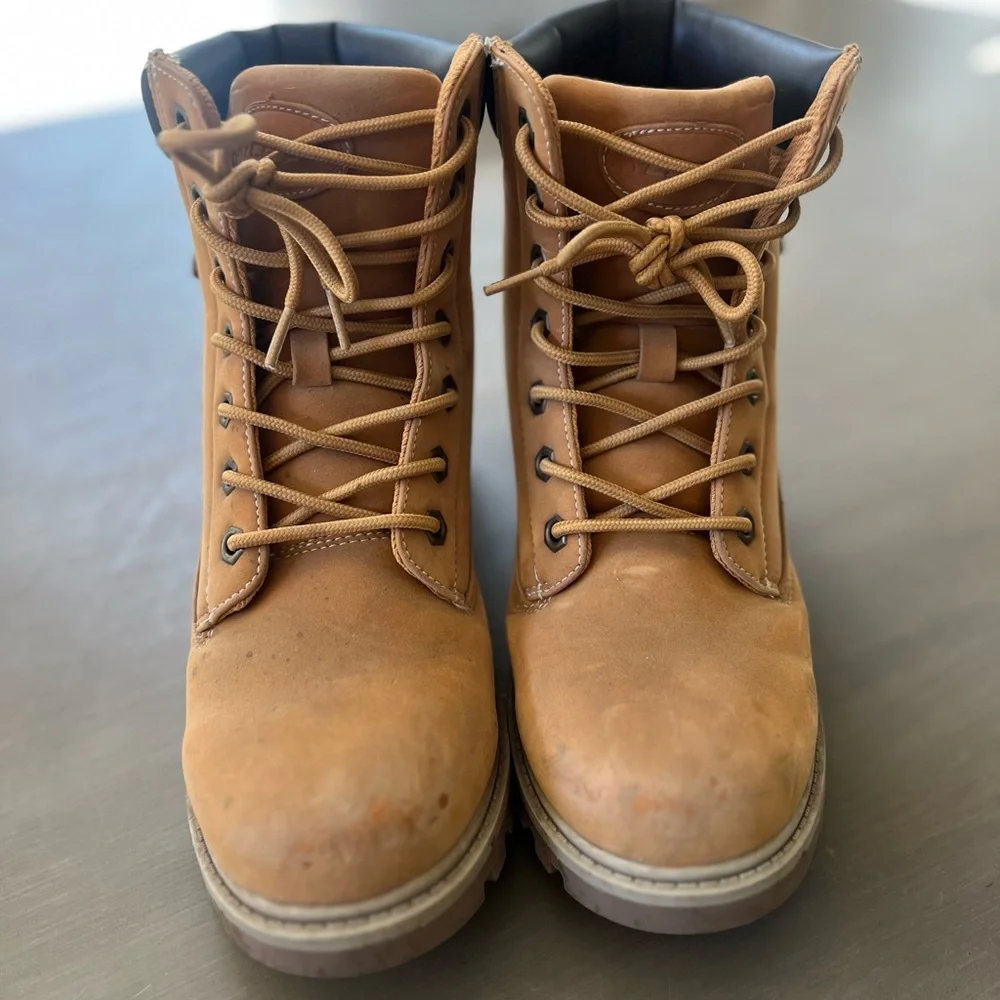 Lugz Men's Golden Wheat /Tan Boots 6